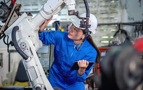 Using data-driven maintenance to improve manufacturing processes