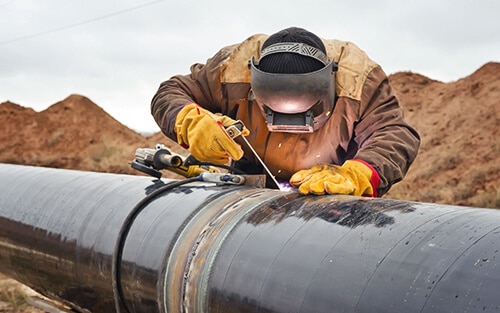 What to look for in a field service solution for your oil & gas business
